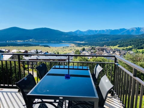 View (from property/room), City view, Lake view, Mountain view
