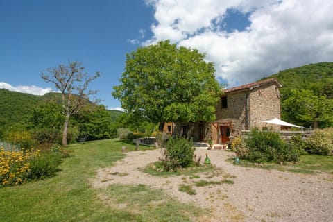 Alloro, accogliente monolocale a Val di Nima, Arezzo Apartment in Umbria