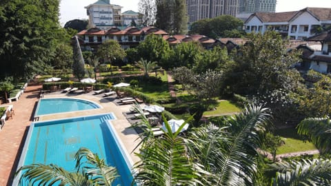 Garden, Swimming pool