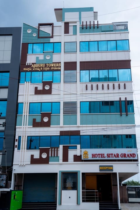 Property building, Day