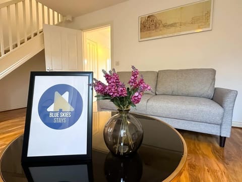 Aidan House by Blue Skies Stays House in Middlesbrough