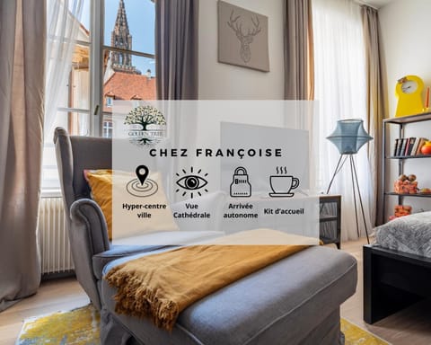 Text overlay, City view