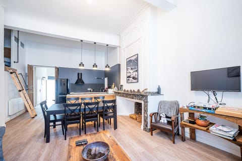 TV and multimedia, Dining area