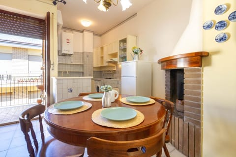 Kitchen or kitchenette, Living room, Dining area, stove