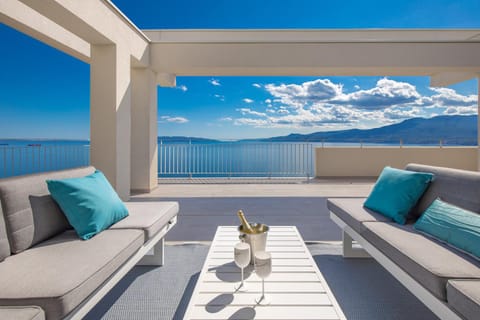 Balcony/Terrace, Seating area, Sea view