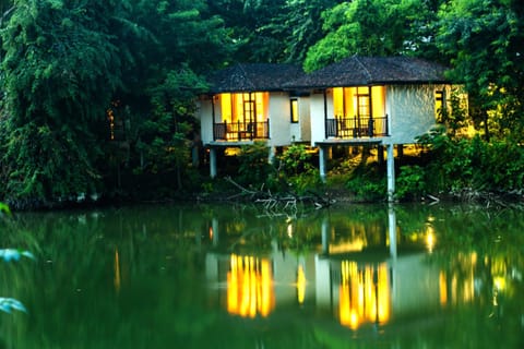 Property building, Day, Natural landscape, Lake view