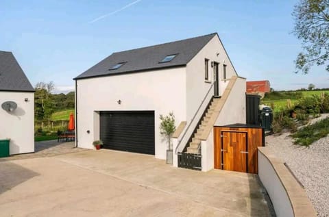 Fernhill Loft 2 Bedroom Apartment Apartment in Northern Ireland