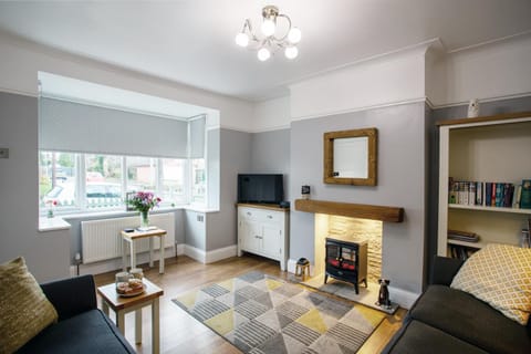 Stylish 2-Bed Cottage in the heart of Yorkshire House in Leeds