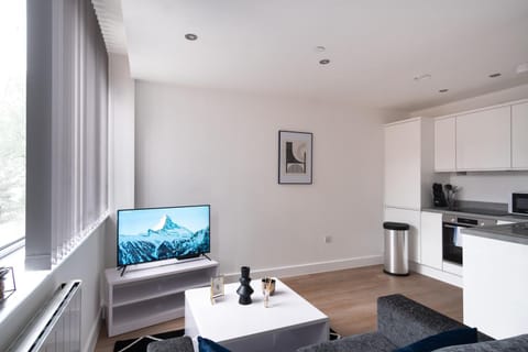 TV and multimedia, Kitchen or kitchenette, Living room