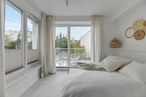 Bed, Photo of the whole room, Decorative detail, Bedroom, Area and facilities