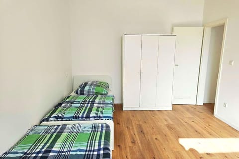 Bed, Photo of the whole room, wardrobe