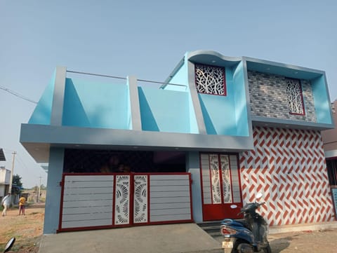 Property building, Day