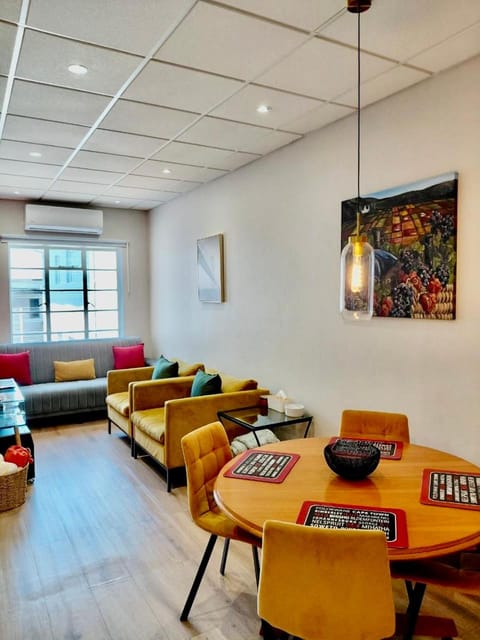 Living room, Decorative detail, Seating area, Dining area, air conditioner