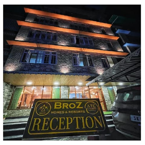 Property building, Night