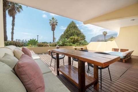 Patio, Balcony/Terrace, Dining area, Garden view