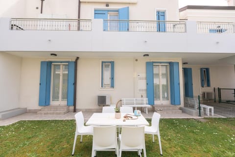 Day, Garden, Animals, Pets, children, children, pet friendly, pet friendly