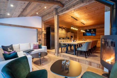 Kitchen or kitchenette, Living room, Dining area