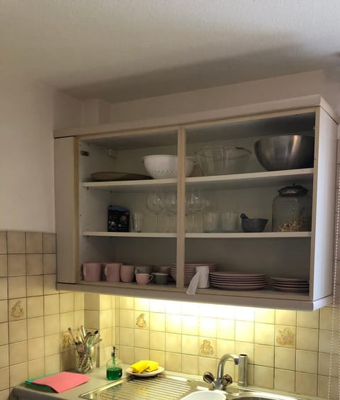 Simple Flat 64m2 Center private Parking SMALL BATHROOM Apartment in Canton of Bern (Region)