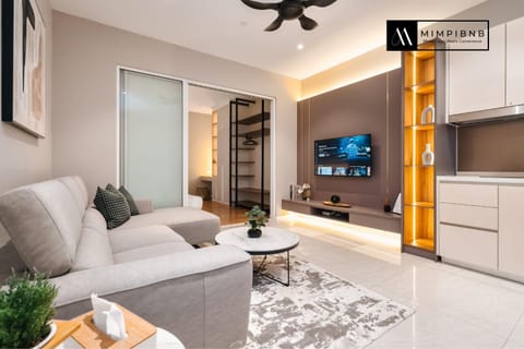TV and multimedia, Living room, Seating area, fireplace