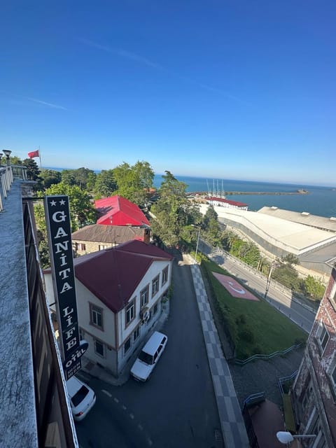 Property building, Day, Natural landscape, Bird's eye view, City view, Sea view, Parking