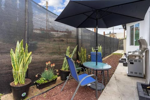 LA Home - FIFA Soccer, NBA Games, Universal Studios Apartment in Eagle Rock