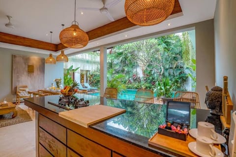 Kitchen or kitchenette, Pool view