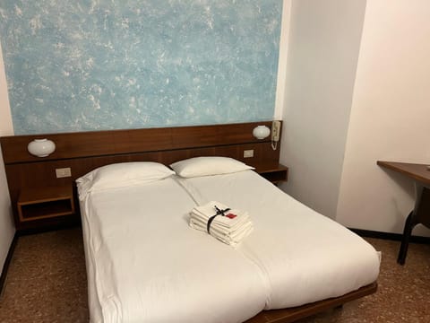 Hotel "ALBERGO DA PINA" Hotel in Lazise