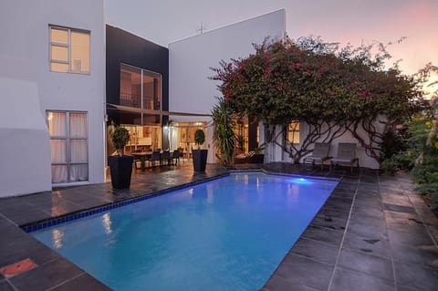 Luxury home walking distance to Blouberg beach Villa in Cape Town