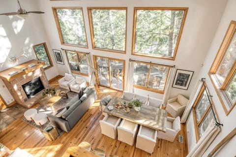 Reduced Nightly Rates! Park City Cabin, Hot Tub, Fire Pit - Sleeps 14 Cabin in Summit Park