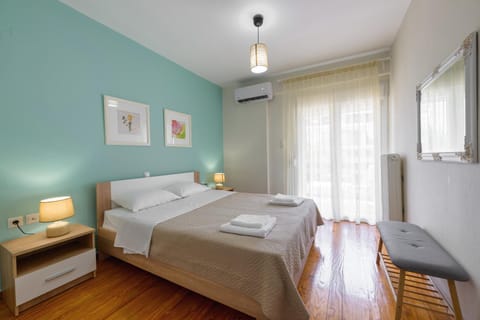 Bed, Bedroom, air conditioner