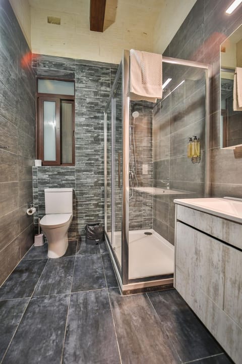 49 Sunrise Lodge Bed and Breakfast in Malta