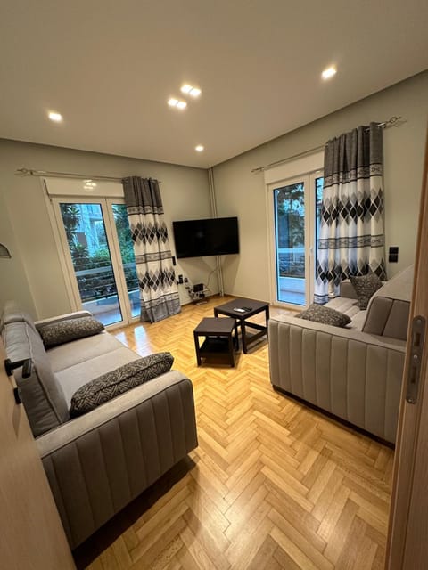 Coastal Harmony Alimos Apartment in Alimos