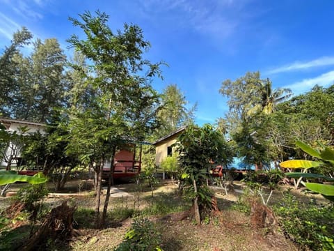 Hippy Trail Beach Village Bungalows Hotel in Sala Dan