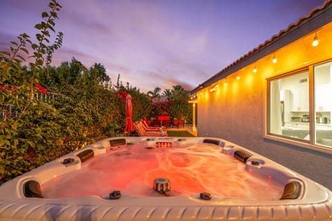 Hot Tub, Hot Tub