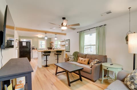 Burnside Vacation Rental, Walk to Lake Cumberland! House in Burnside