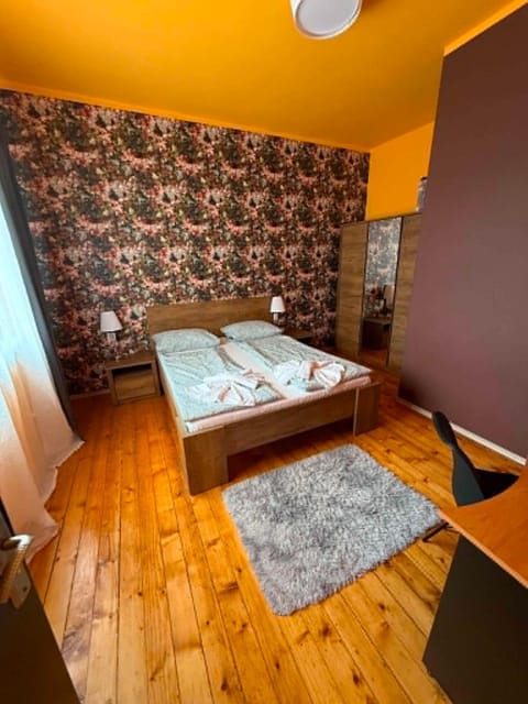 Bed, Photo of the whole room, Bedroom, wardrobe