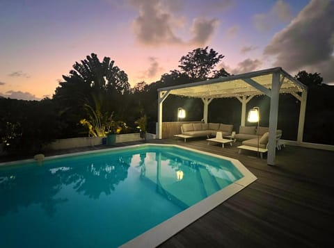 Spacieuse VILLA COROSSOL avec piscine et jeux extérieurs Villa in Le Gosier