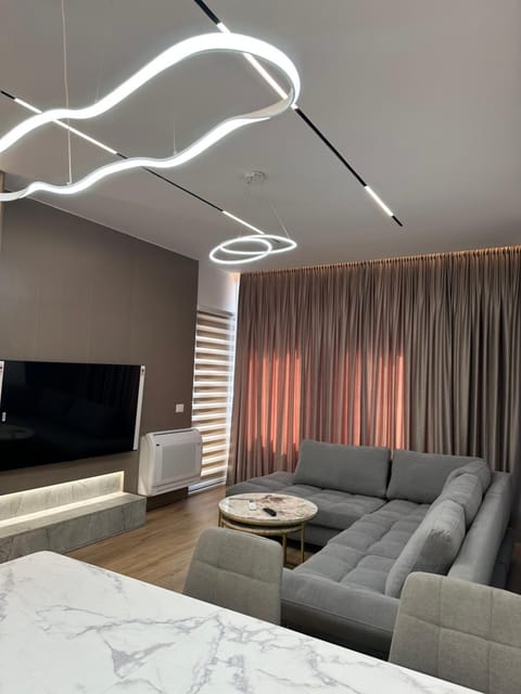 Communal lounge/ TV room, Living room, Seating area, Evening entertainment