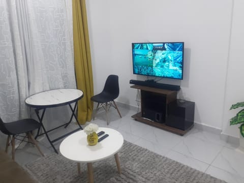 Communal lounge/ TV room, TV and multimedia, Balcony/Terrace, Balcony/Terrace, Dining area