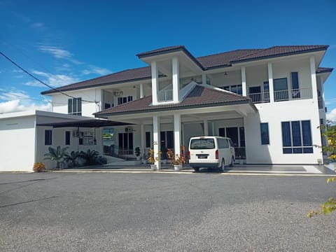Property building, Day