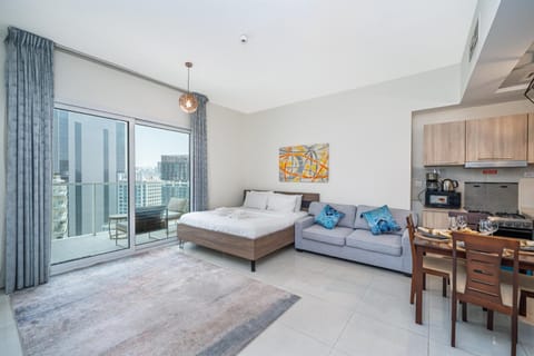 Bed, Photo of the whole room, Seating area