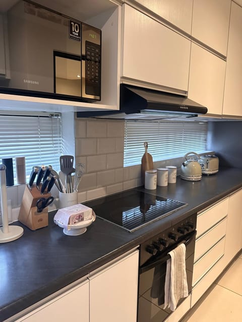 Coffee/tea facilities, Kitchen or kitchenette, minibar, pet friendly, stove, toaster
