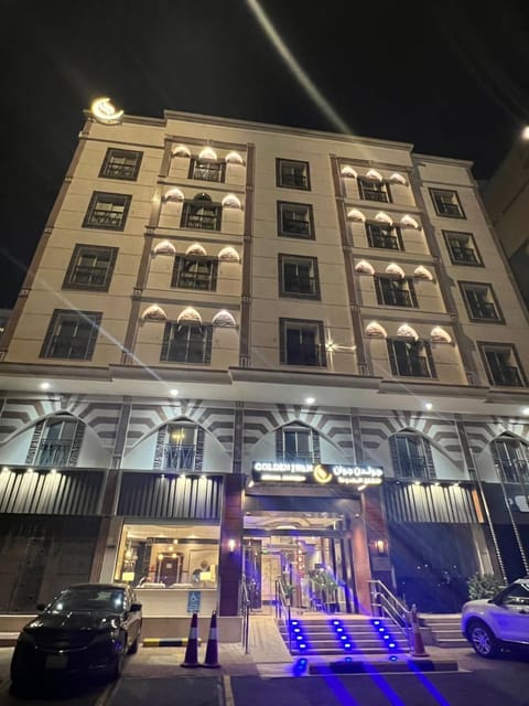 Property building, Night, Location
