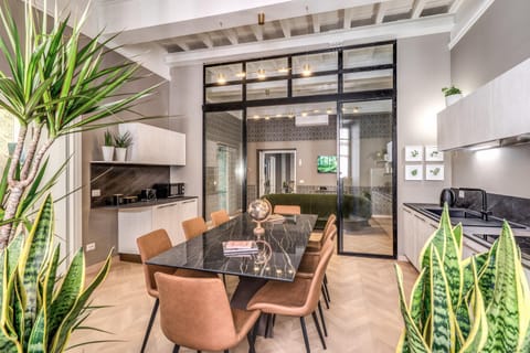 Kitchen or kitchenette, Living room, Dining area