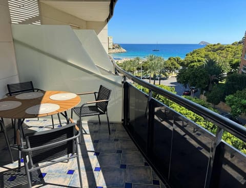 Day, Natural landscape, View (from property/room), Balcony/Terrace, Dining area, Sea view