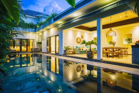 Pool view, Swimming pool