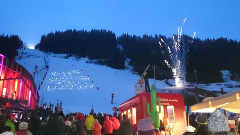 13-Beds with Sauna - Morzine - Easy walk to Centre Chalet in Les Gets
