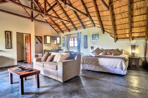 Living room, Photo of the whole room, Bedroom