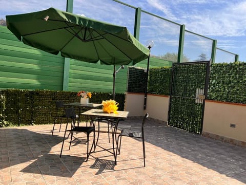 Patio, Spring, Day, Garden, View (from property/room), Balcony/Terrace, Balcony/Terrace, Dining area, Garden view