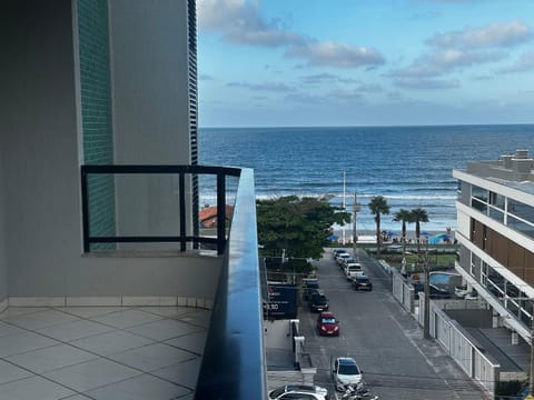 Day, Neighbourhood, Natural landscape, Beach, Sea view, Street view, Location